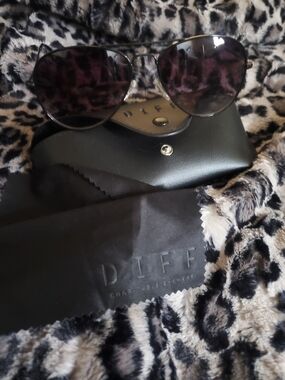 Diff Eyewear Black Aviator Sunglasses with Dark Lenses